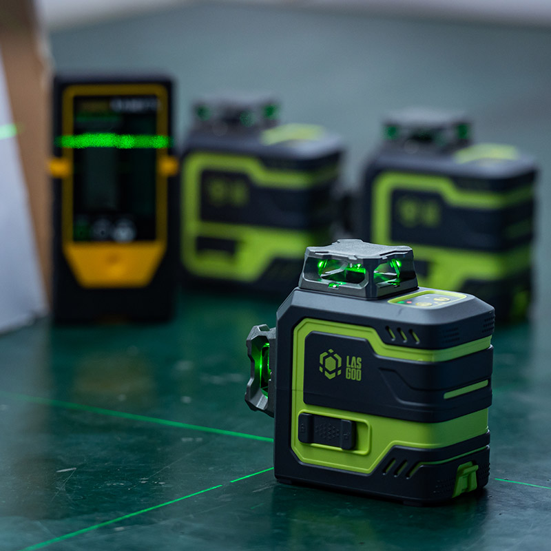 Horisontalt og lodret grønt laserniveau